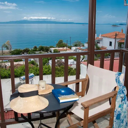 Lilian Beachfront Apartmán Neo Klima