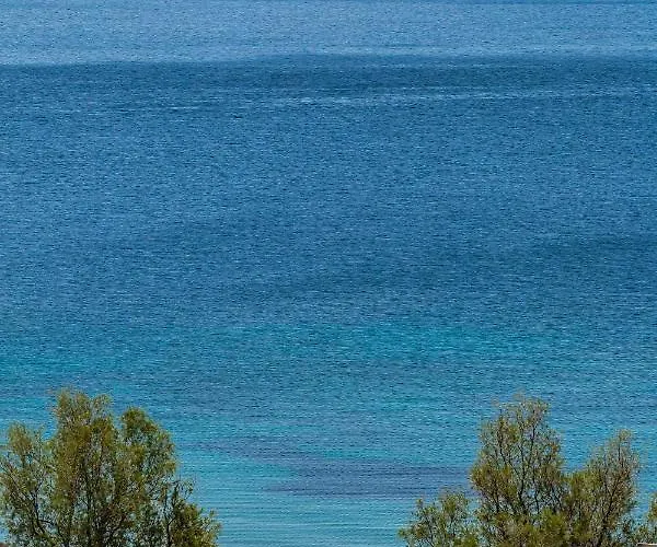 Lilian Beachfront Neo Klima